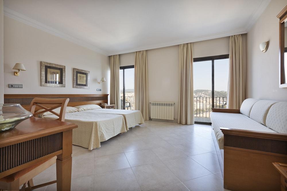 סאן פליו דה גיסולס Hotel Montjoi By Brava Hoteles מראה חיצוני תמונה