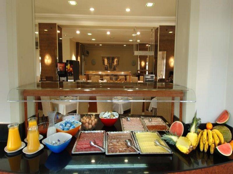 סאן פליו דה גיסולס Hotel Montjoi By Brava Hoteles מראה חיצוני תמונה