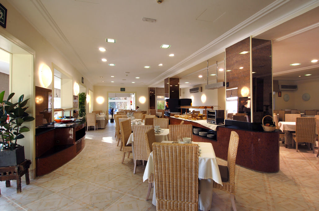סאן פליו דה גיסולס Hotel Montjoi By Brava Hoteles מראה חיצוני תמונה