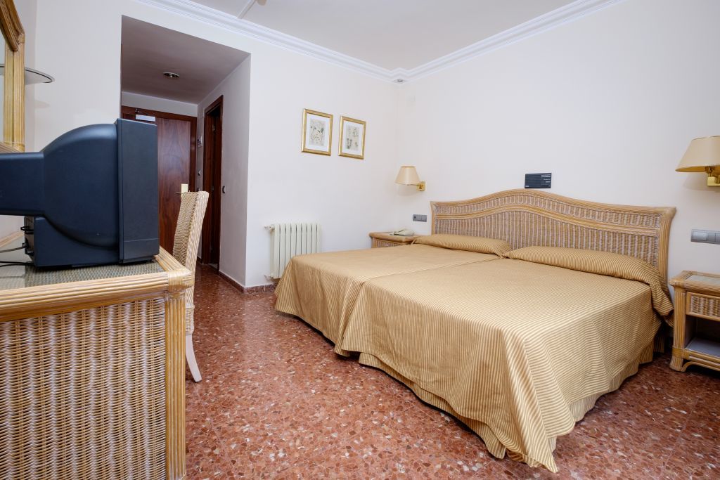סאן פליו דה גיסולס Hotel Montjoi By Brava Hoteles מראה חיצוני תמונה